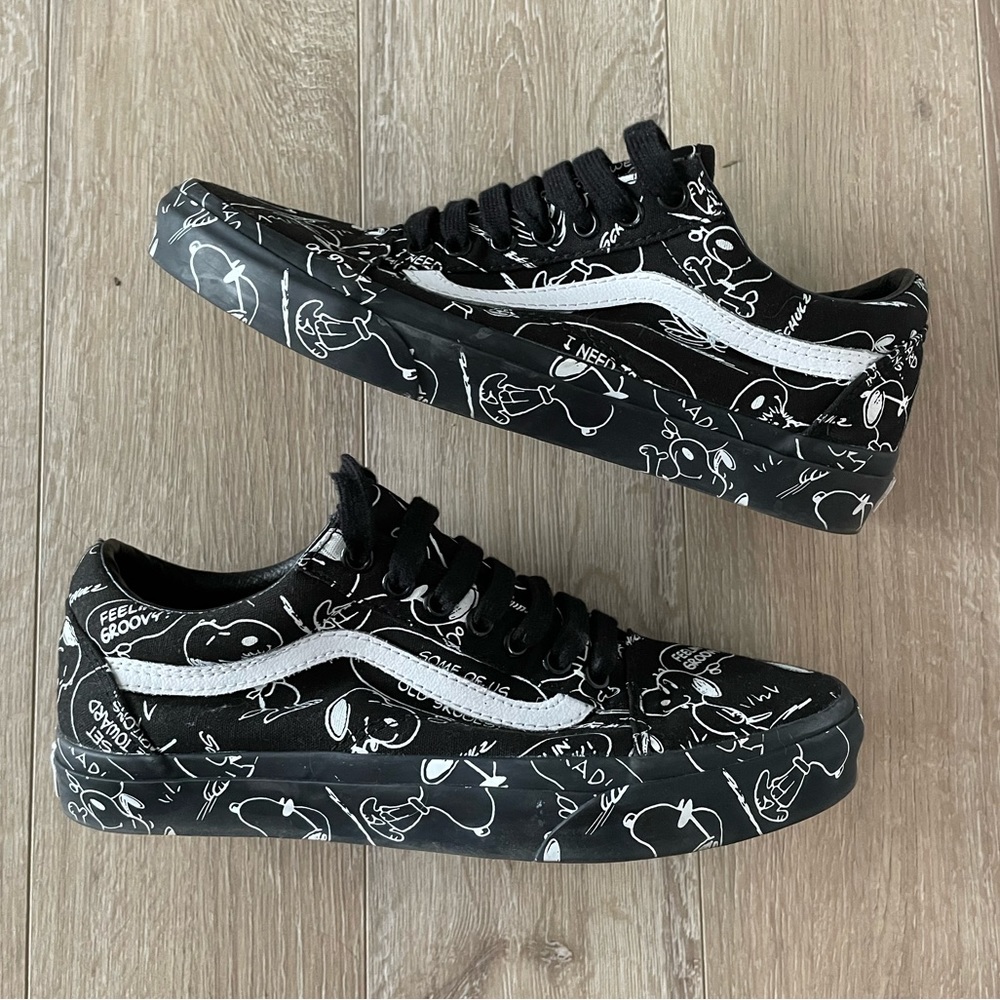 Limited Collectors Edition Peanuts Old School “Snoopy” x Vans Unisex Sneakers